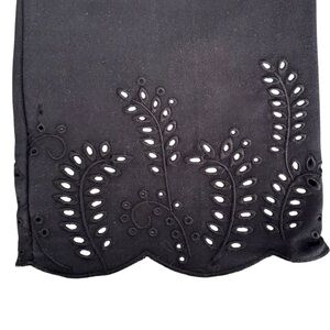 WHBM The Straight Crop Size 4 Black Scalloped Eyelet Hem